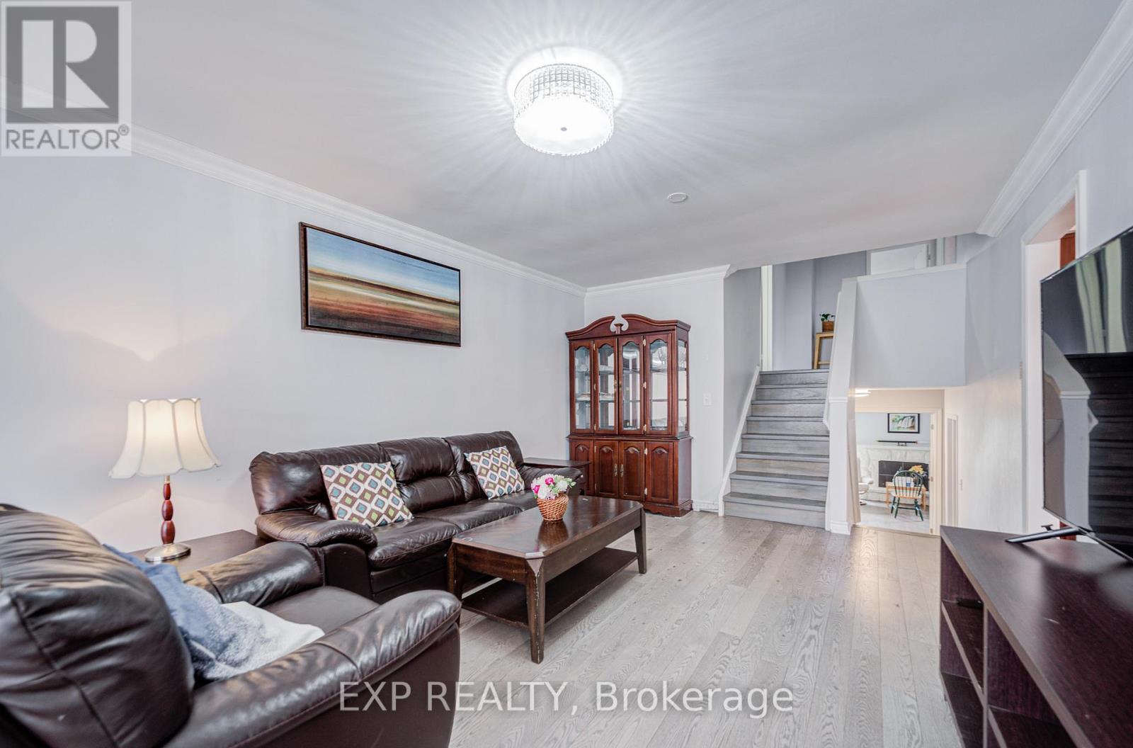 124 CHIPWOOD CRESCENT - 6