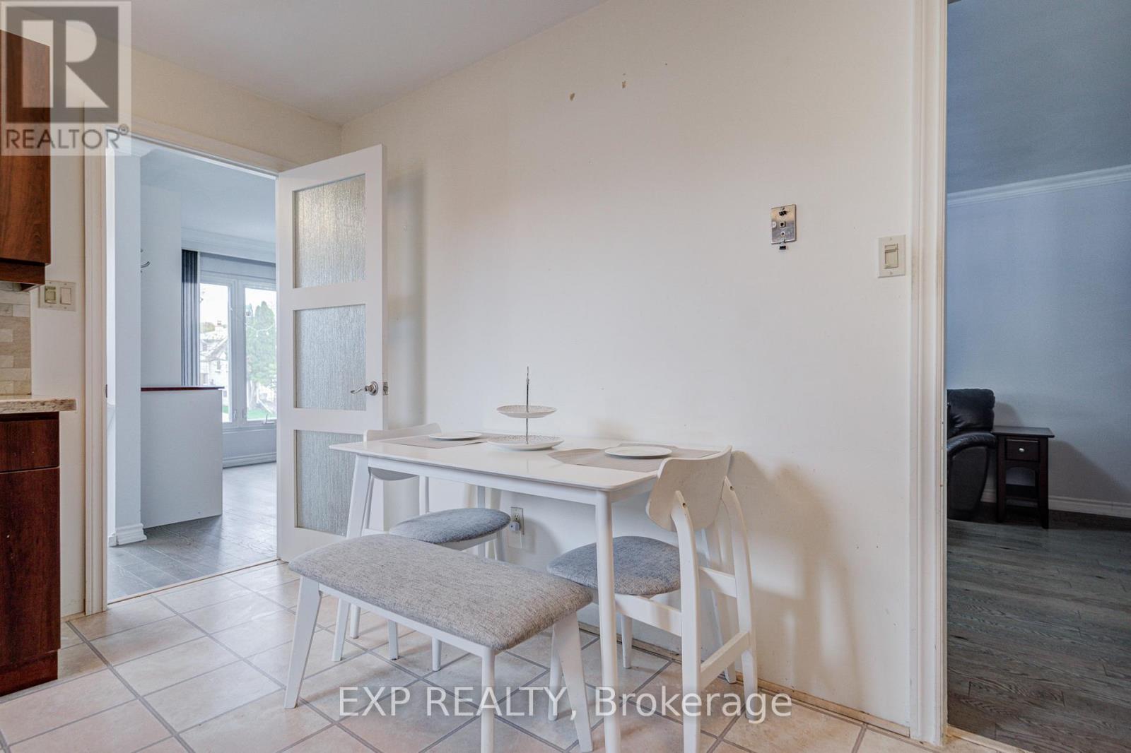 124 CHIPWOOD CRESCENT - 9