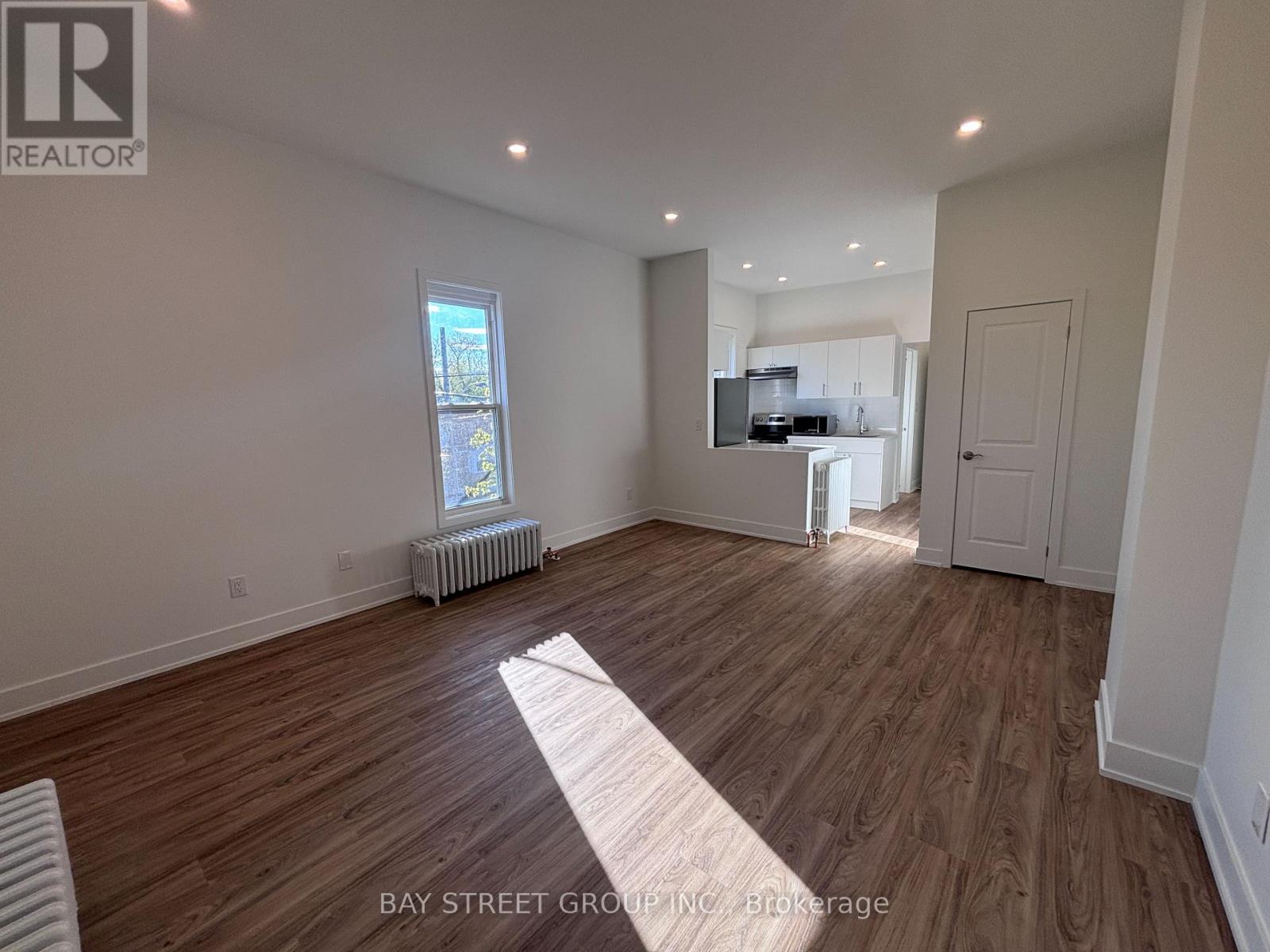 1311 PAPE AVENUE - 18