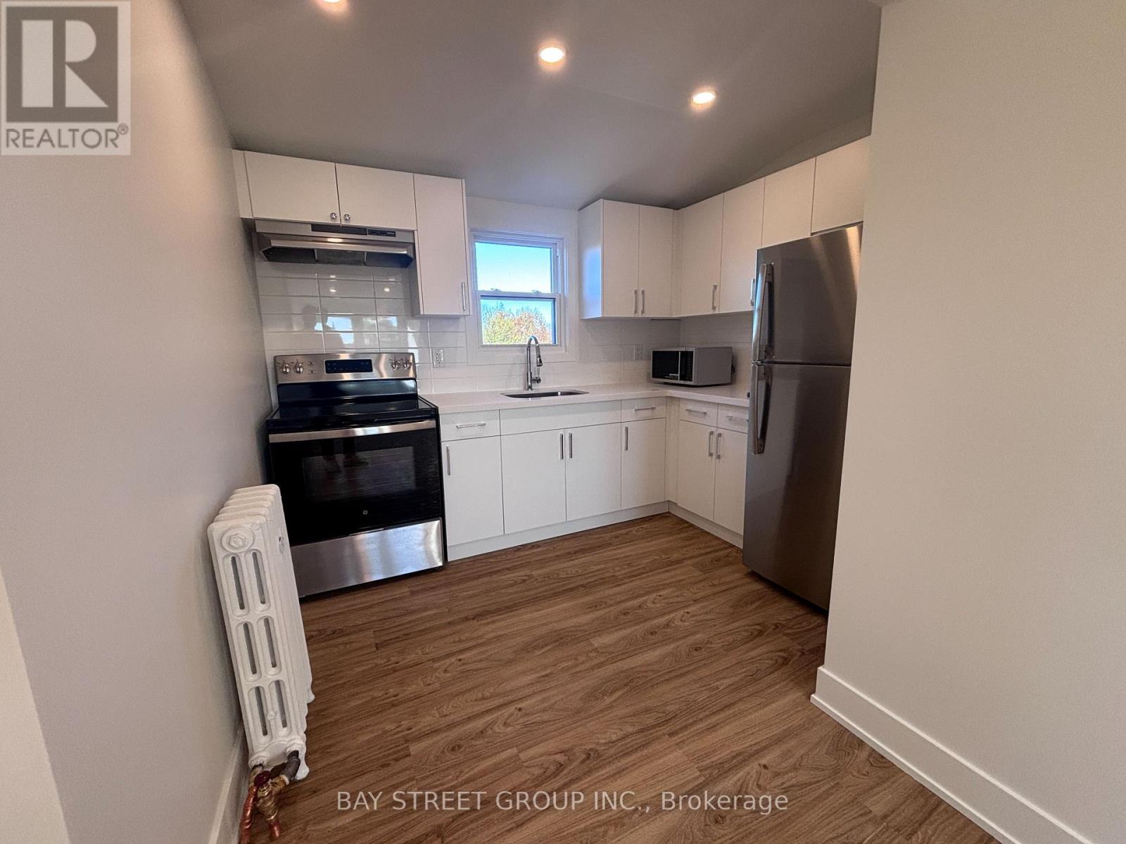 1311 PAPE AVENUE - 32