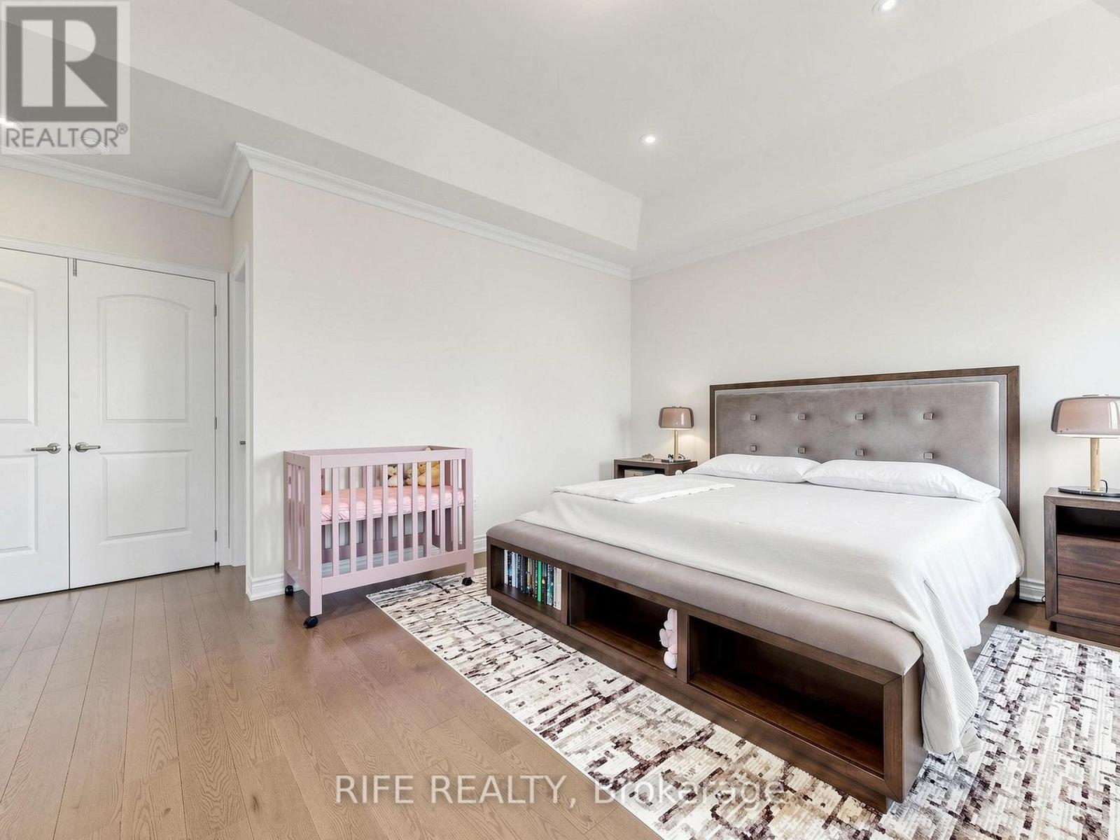 18 ROSSINI DRIVE - 25