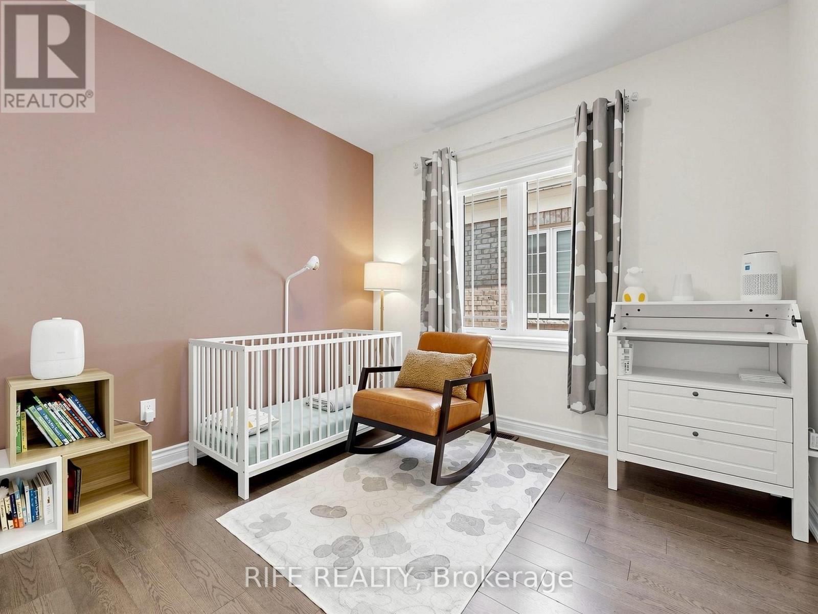 18 ROSSINI DRIVE - 30