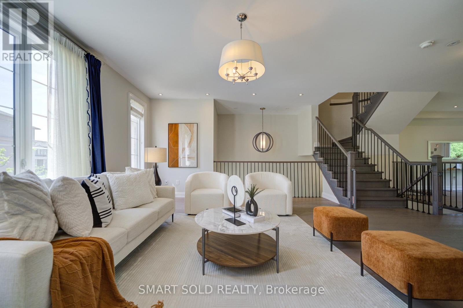 29 PLOWMAN LANE - 10