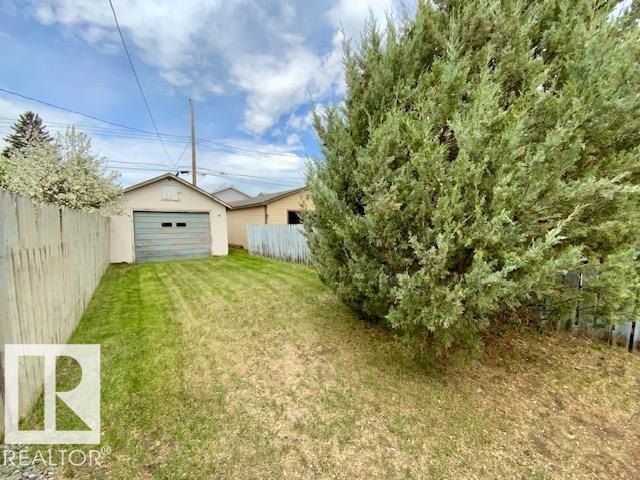 3906 53A ST — photo 37