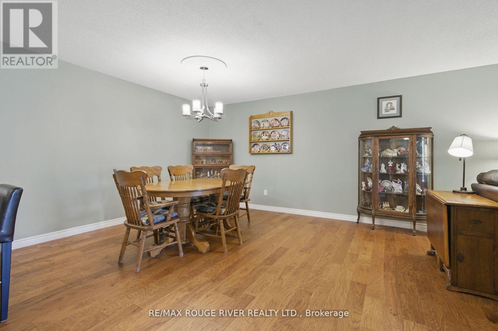 #222 475 PARKHILL ROAD W - 17