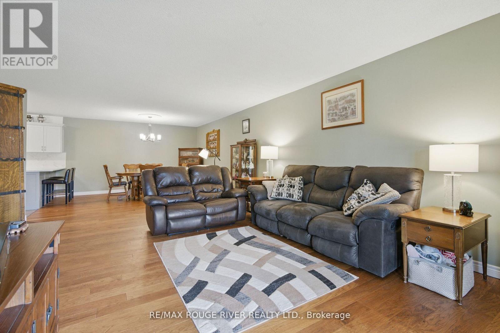 #222 475 PARKHILL ROAD W - 22