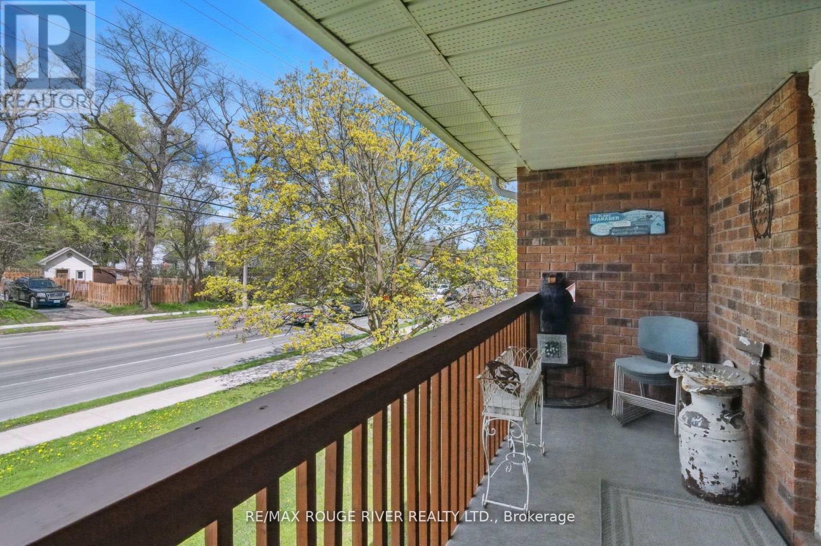 #222 475 PARKHILL ROAD W - 34