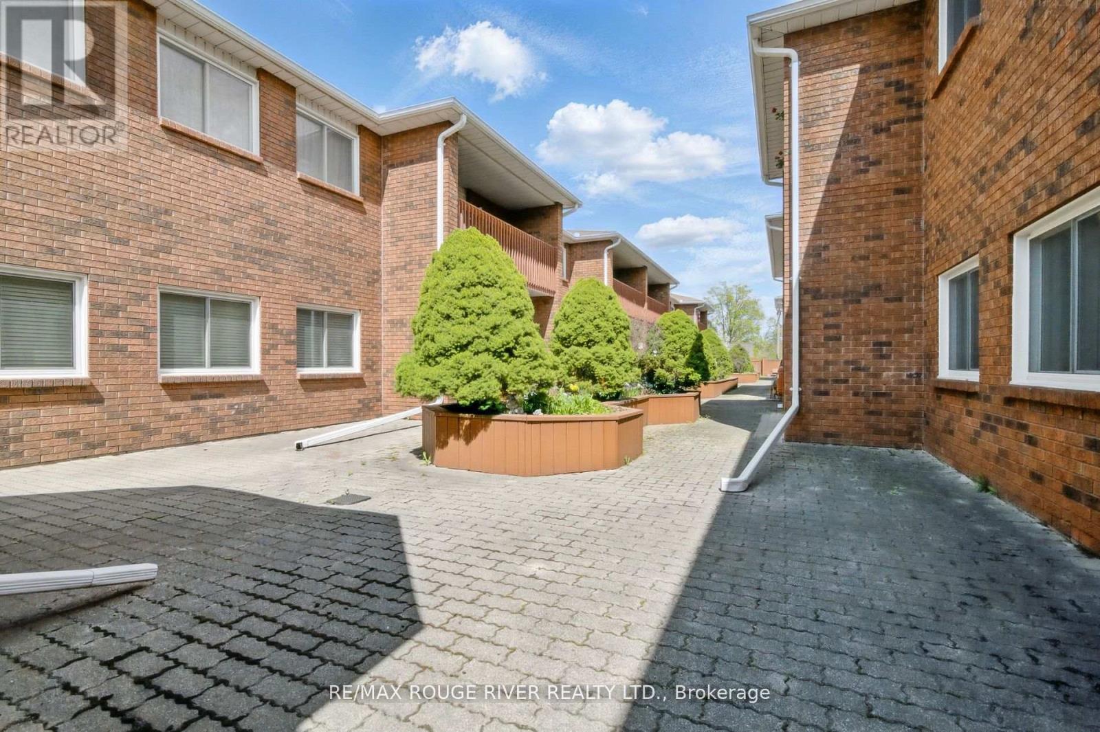 #222 475 PARKHILL ROAD W - 42