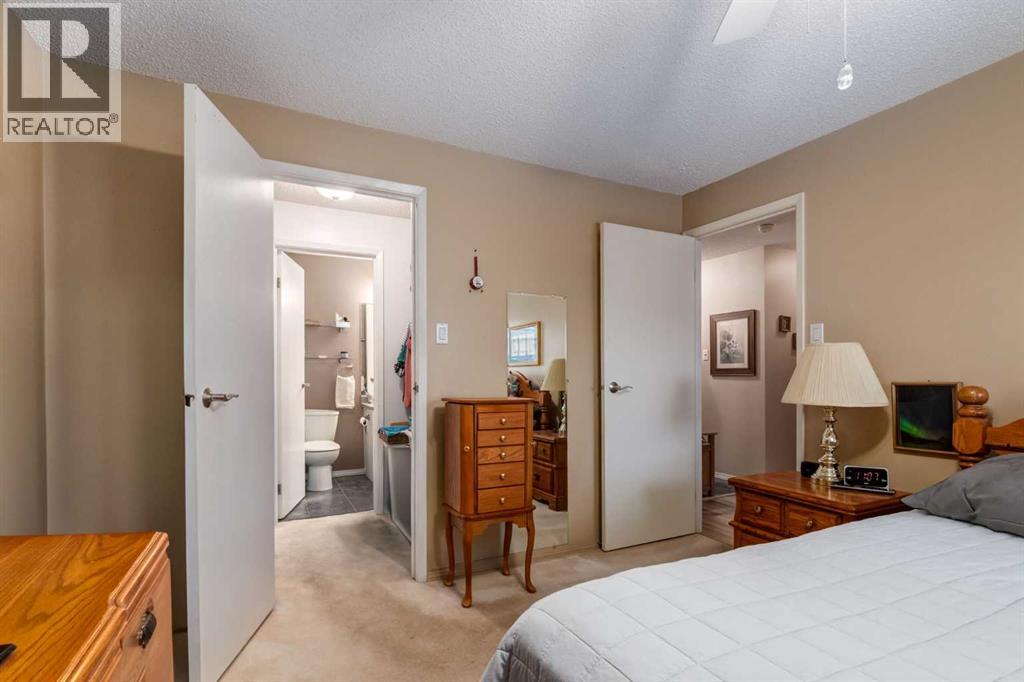 #310 723 57 Avenue SW - 16