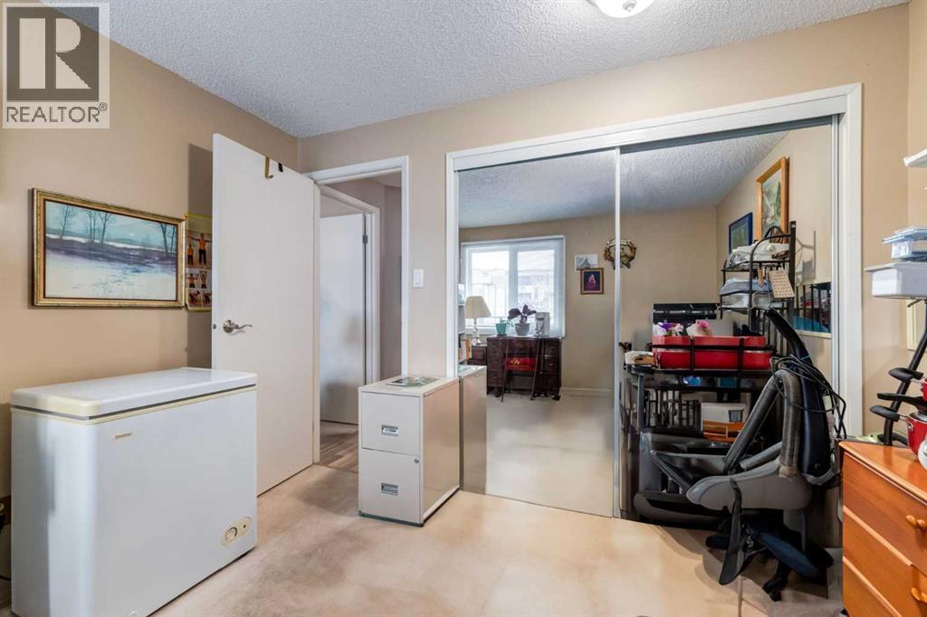 #310 723 57 Avenue SW - 21