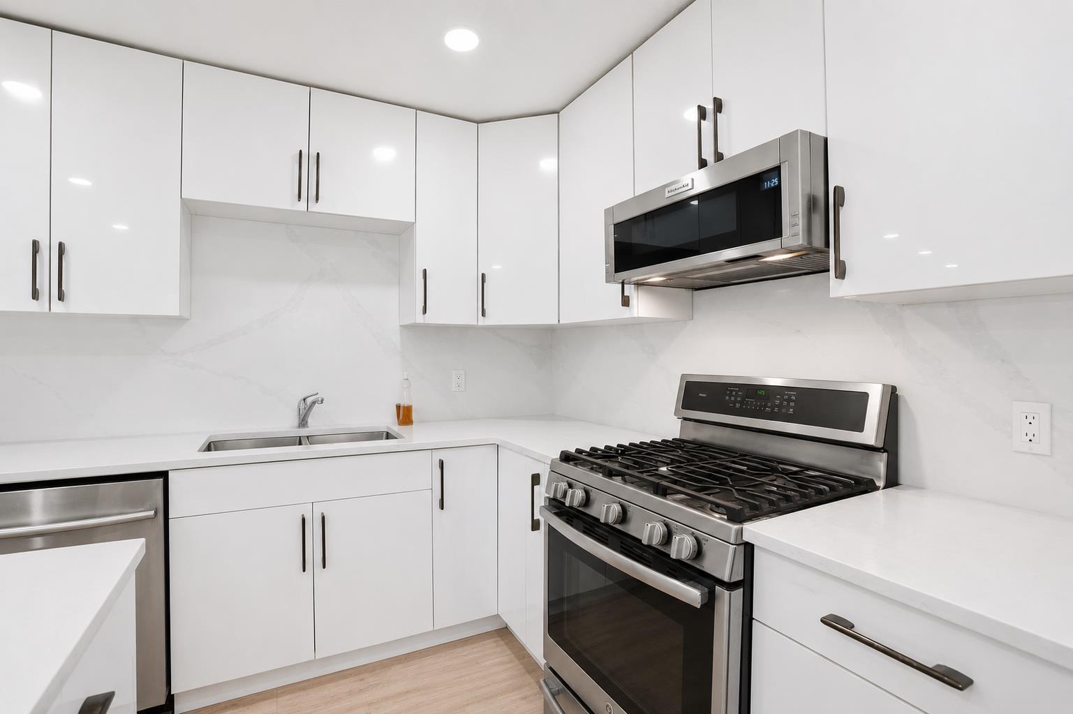 11142 85A AVENUE, Delta