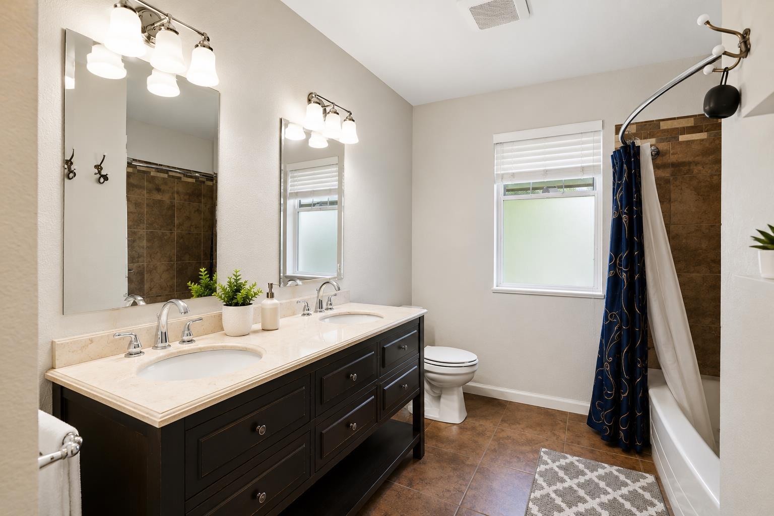 11142 85A AVENUE, Delta