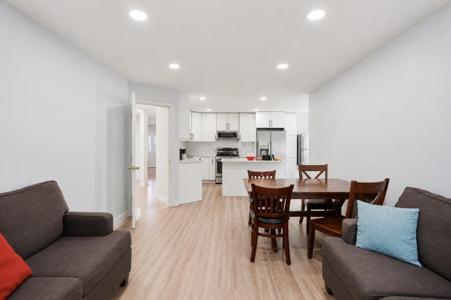 11142 85A AVENUE, Delta