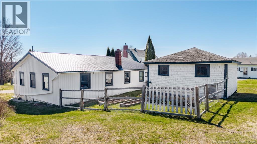 336 Ledge Road - 8