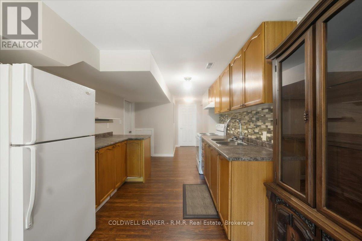45 ANGIER CRESCENT - 40