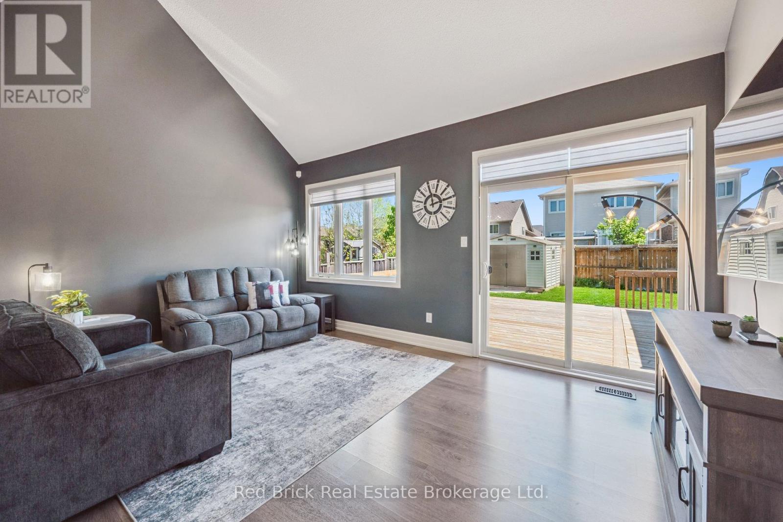 461 GREENWOOD DRIVE - 6