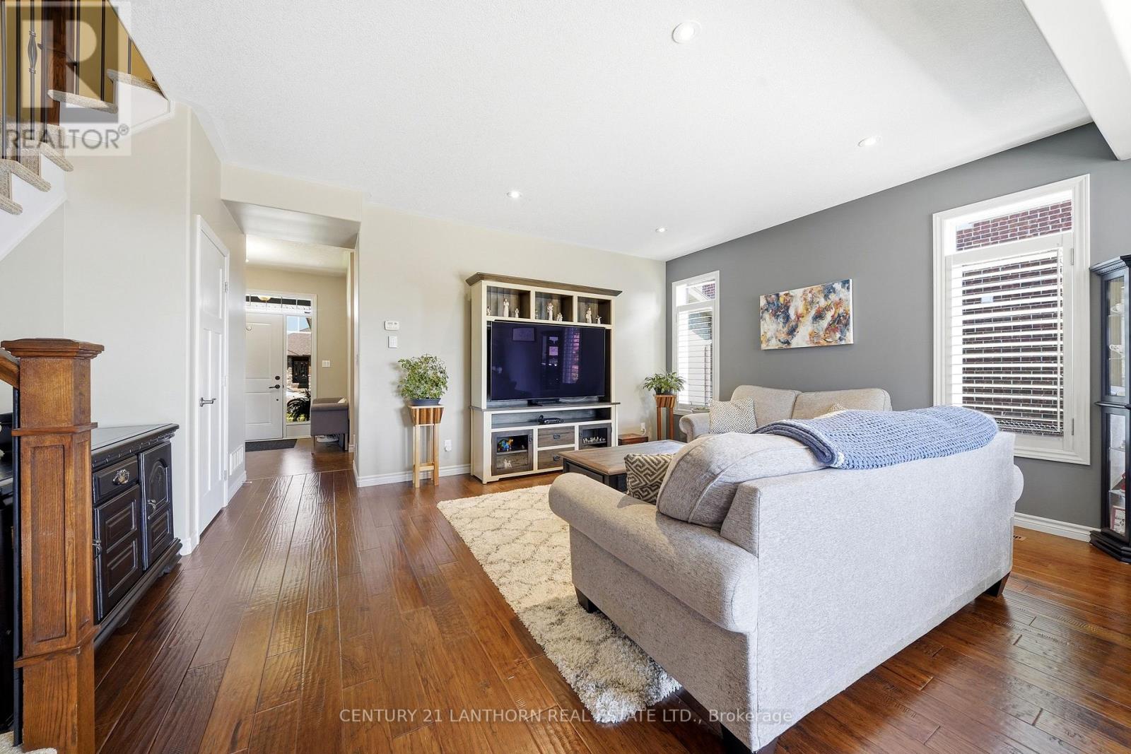 17 CAVENDISH DRIVE - 10