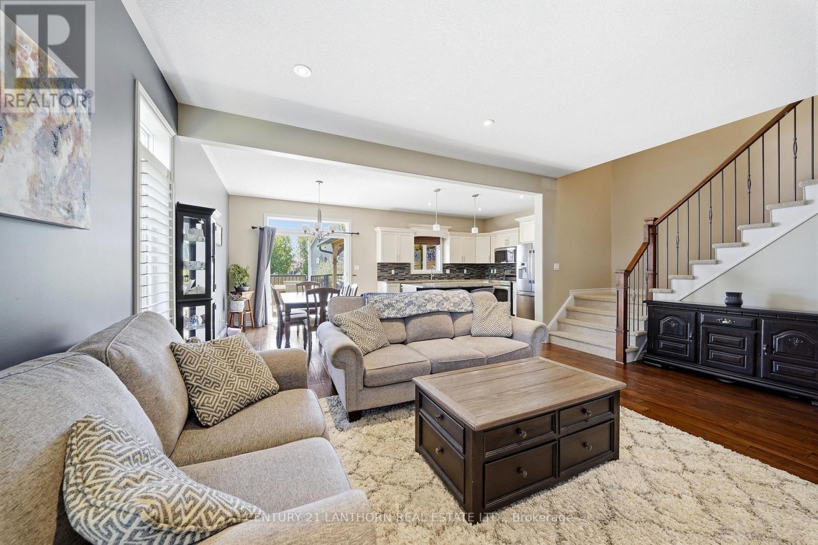 17 CAVENDISH DRIVE - 12