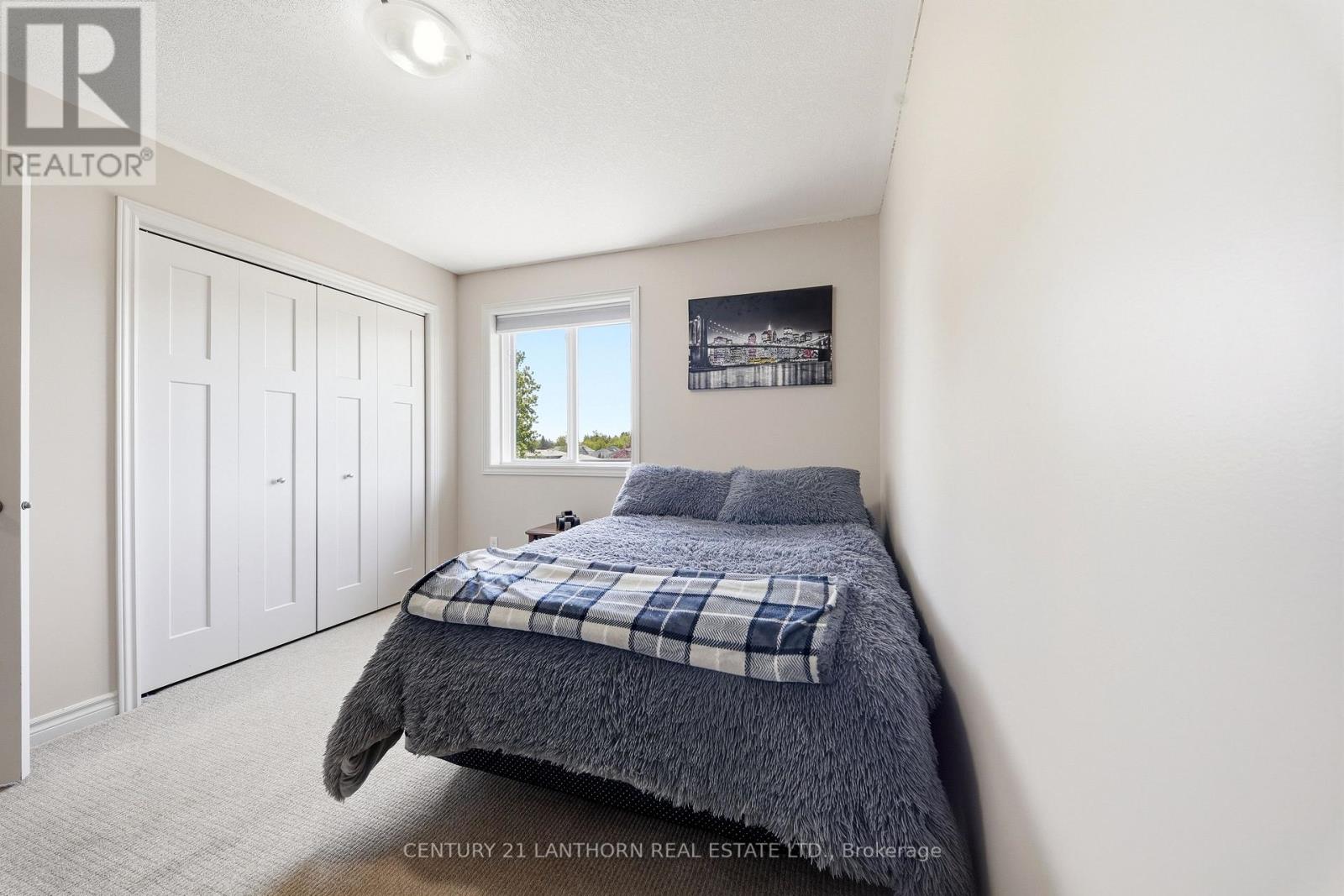 17 CAVENDISH DRIVE - 24
