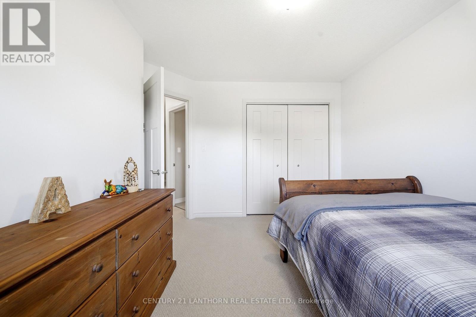 17 CAVENDISH DRIVE - 27