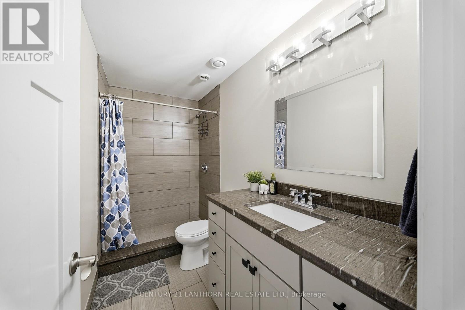 17 CAVENDISH DRIVE - 35