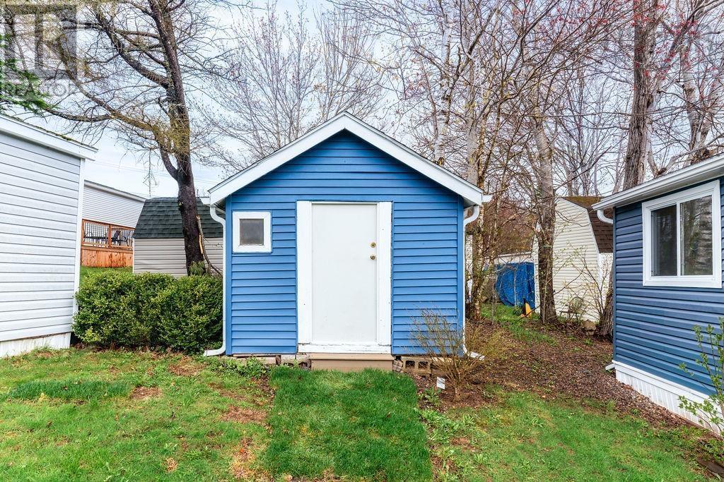 525 Thorn Avenue - 11