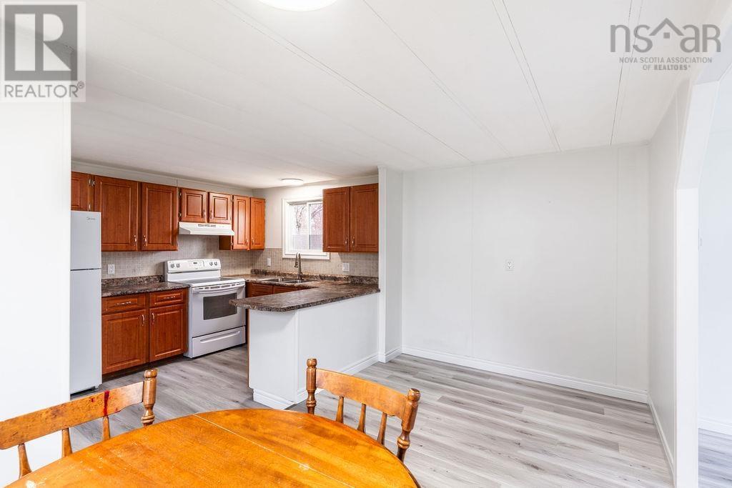 525 Thorn Avenue - 16