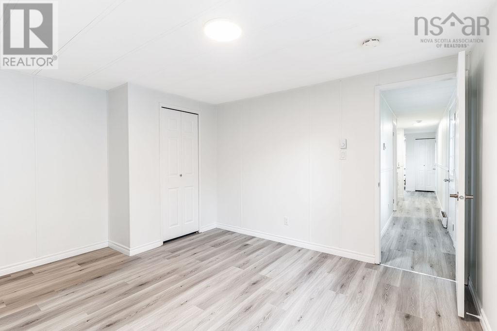 525 Thorn Avenue - 27
