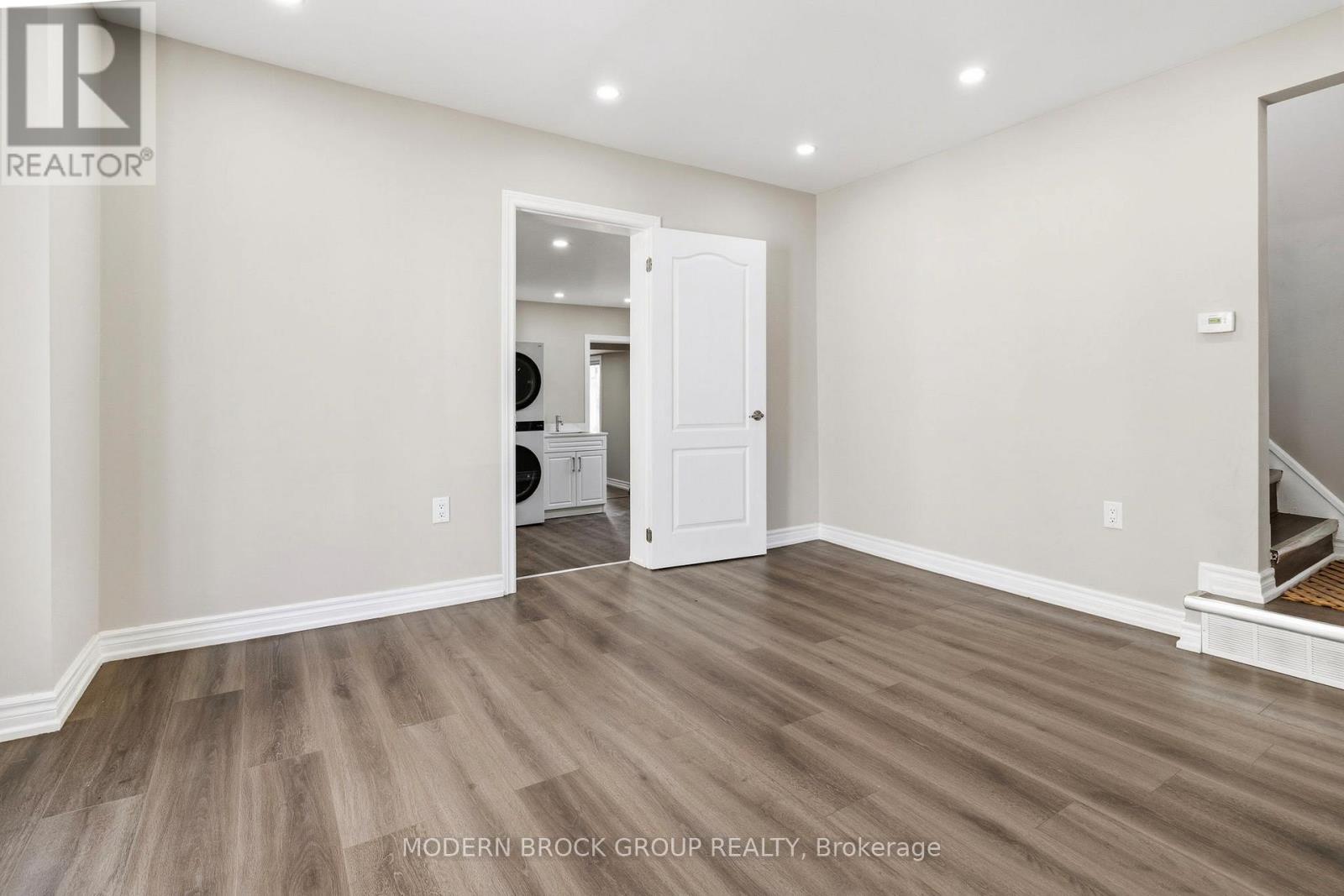 110 BROCK STREET - 14