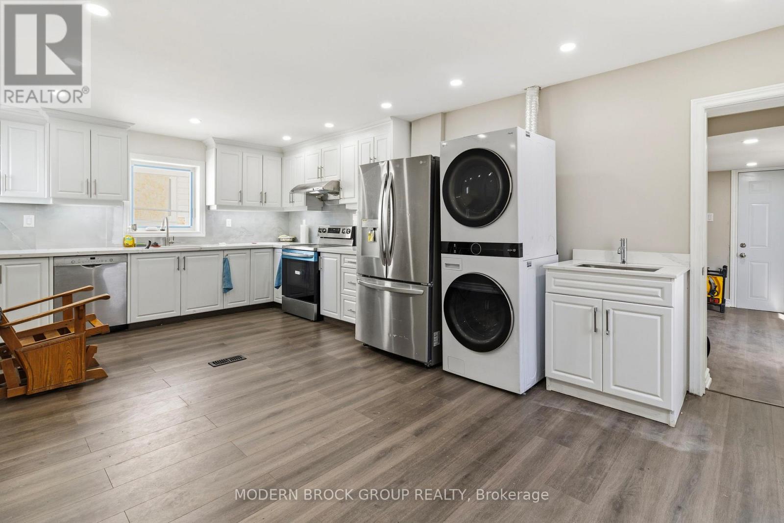 110 BROCK STREET - Image 15
