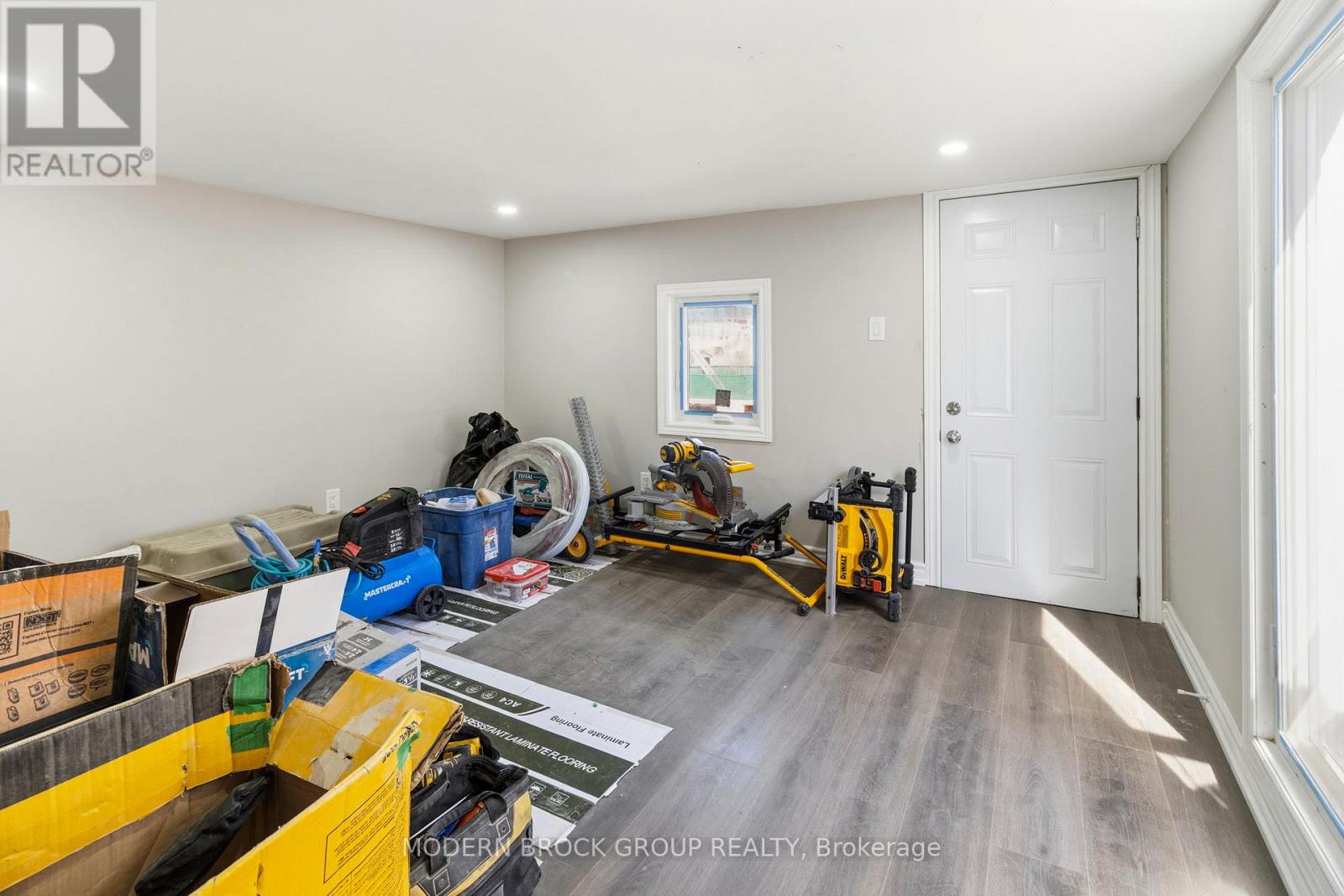110 BROCK STREET - 21