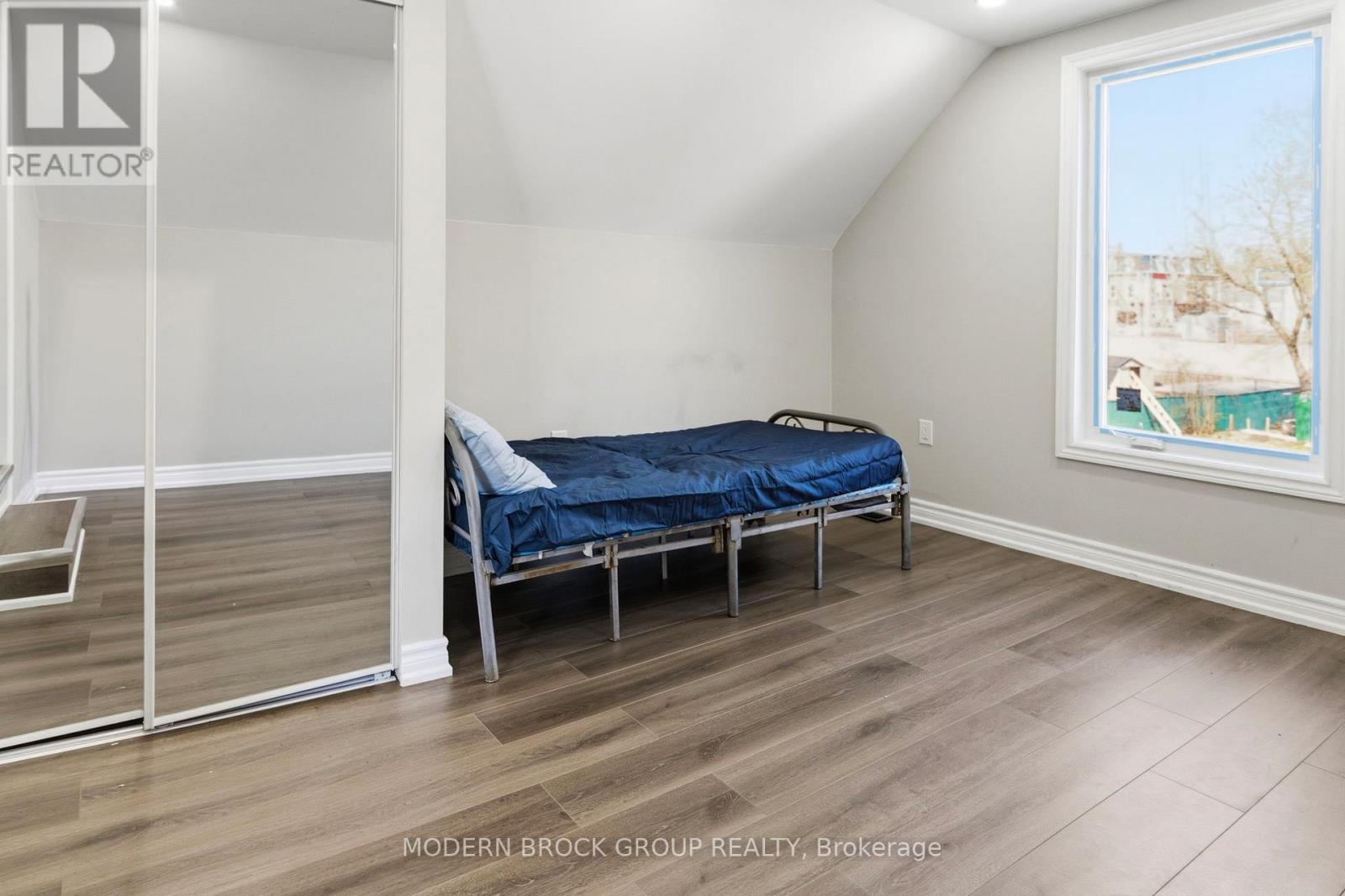 110 BROCK STREET - Image 23