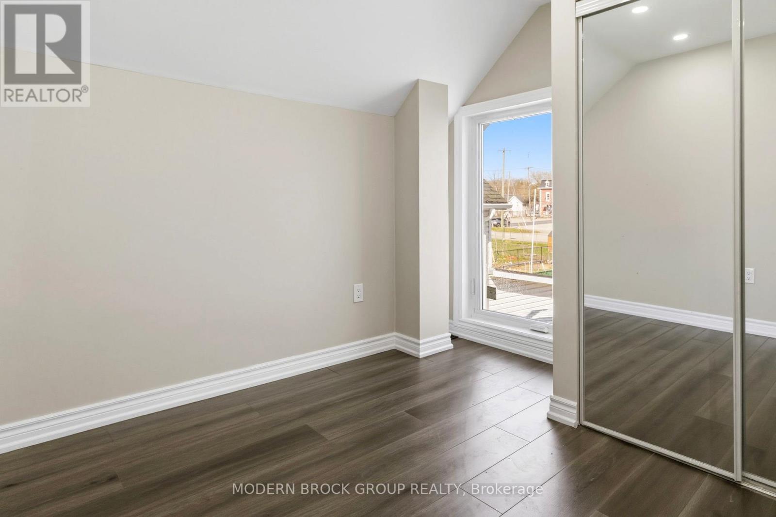 110 BROCK STREET - Image 26