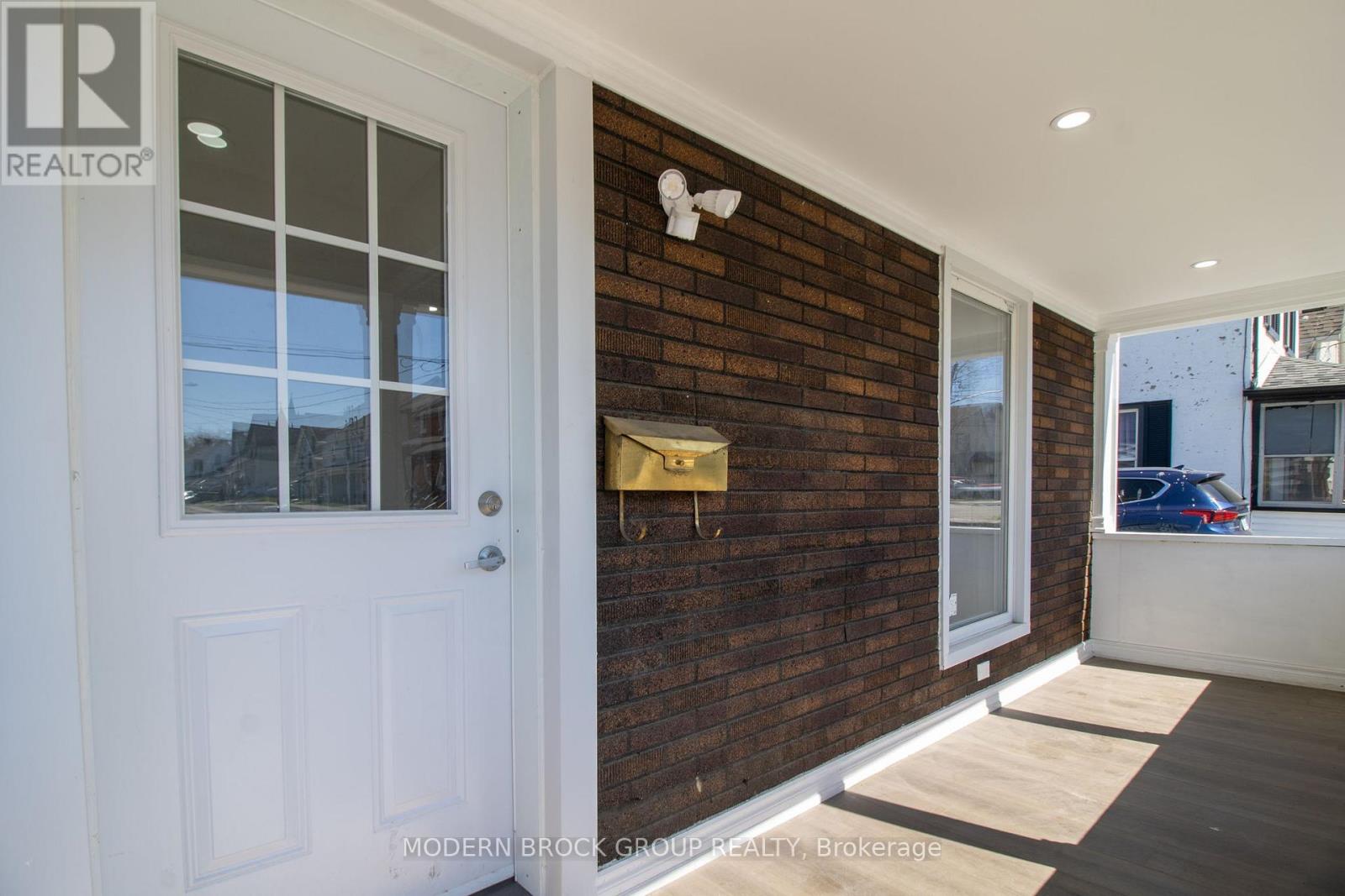 110 BROCK STREET - Image 3