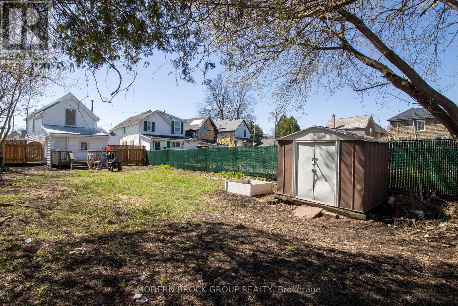 110 BROCK STREET - 38