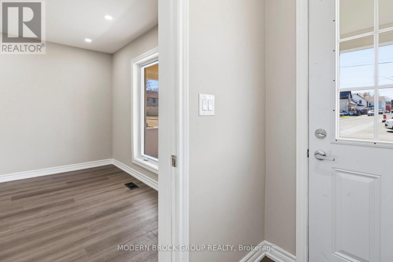 110 BROCK STREET - Image 5