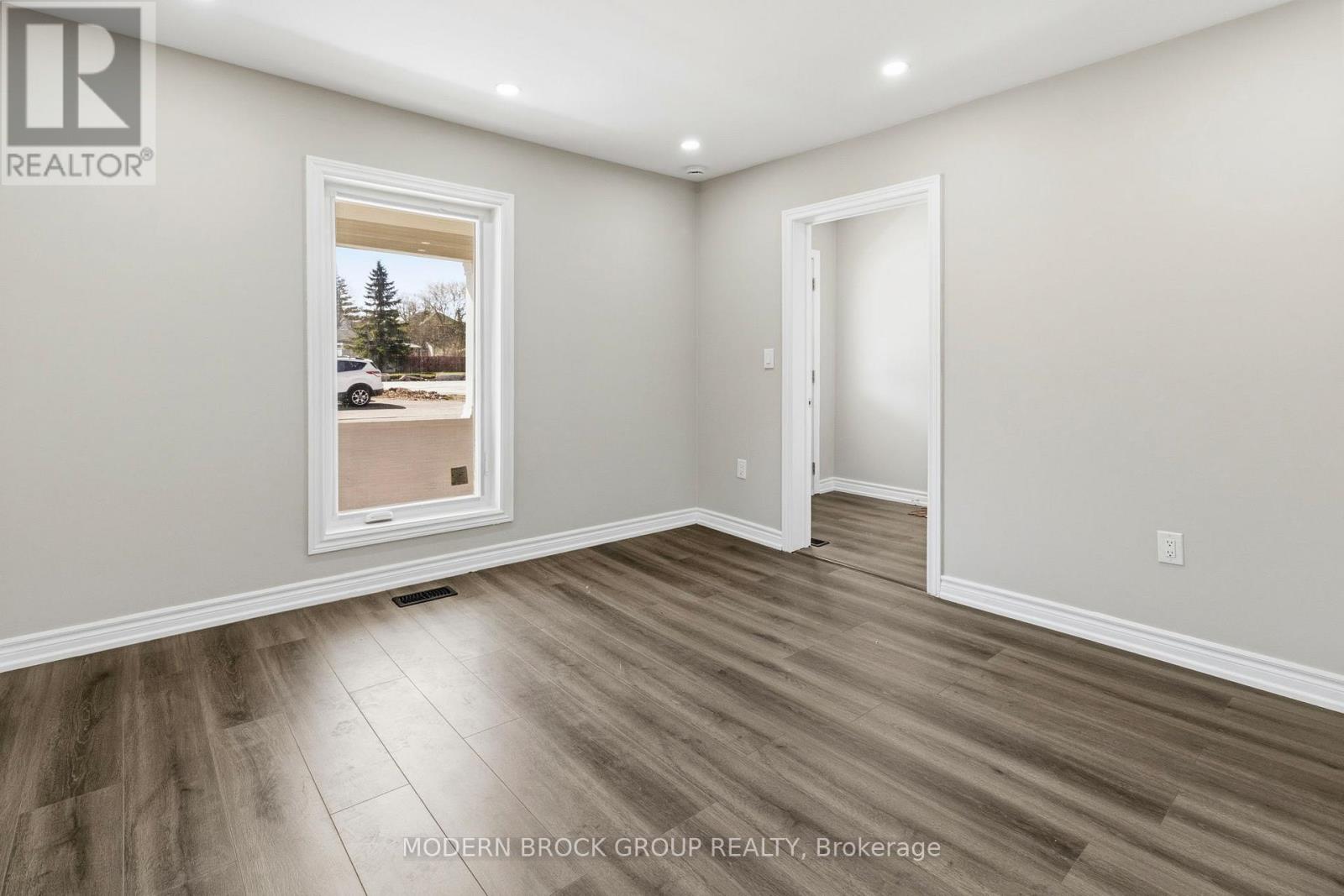 110 BROCK STREET - Image 9