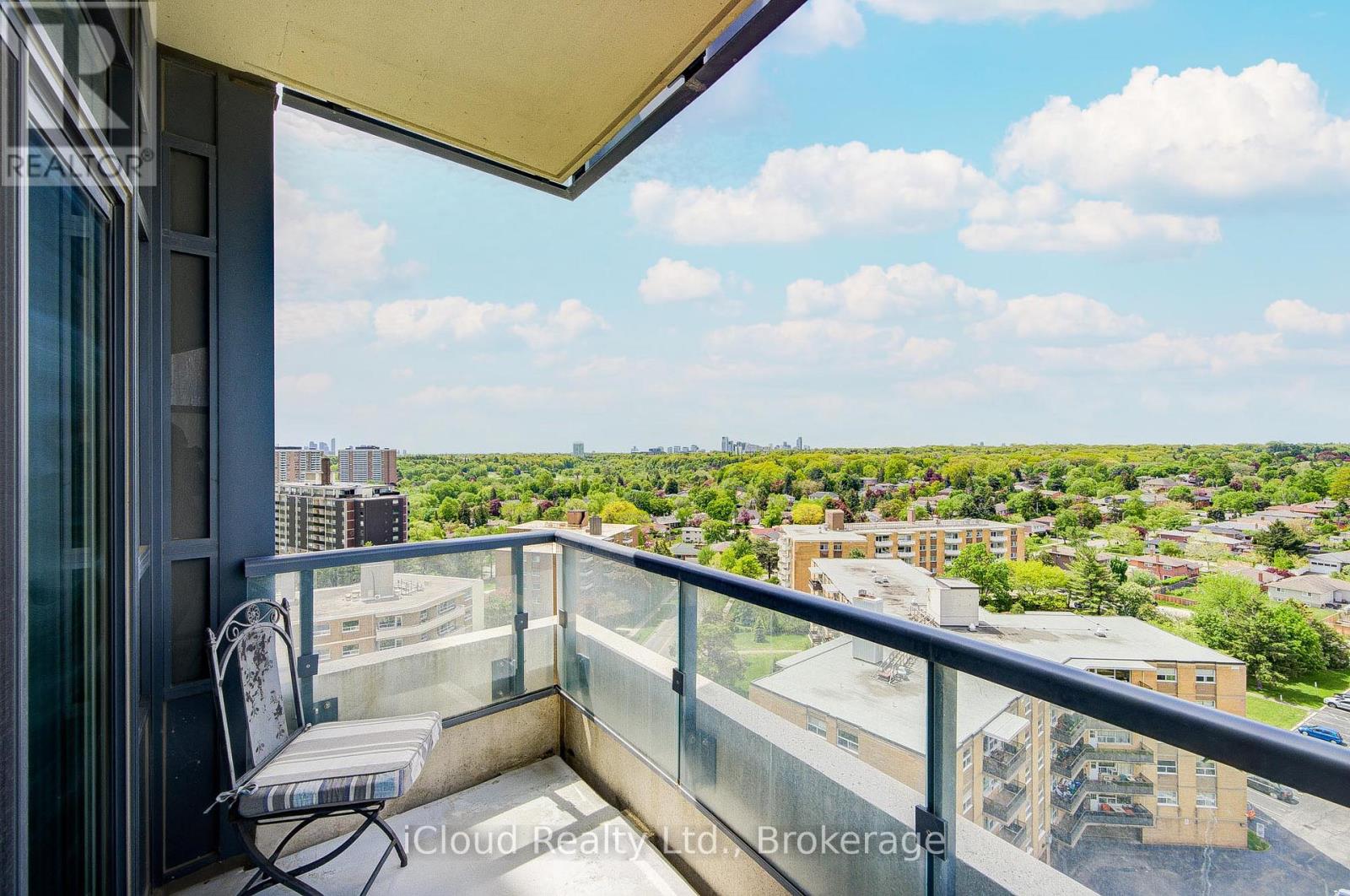 25 FONTENAY COURT - 47