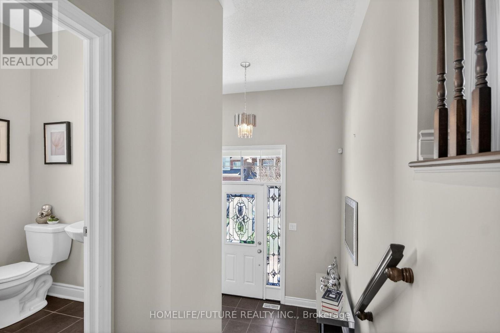 644 DUNDONALD DRIVE - 6