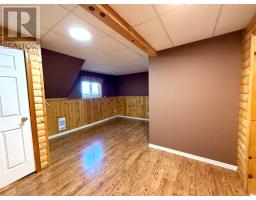 9 Regatta Drive thumbnail 40