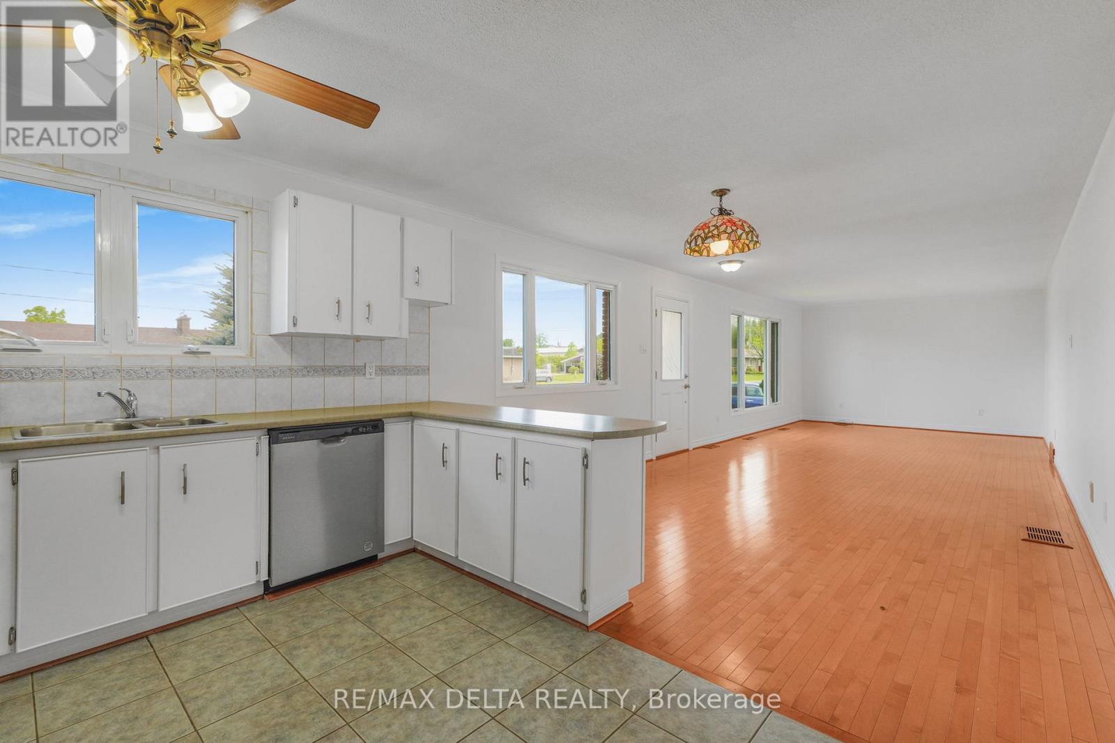 2022 PATRICIA STREET - 14