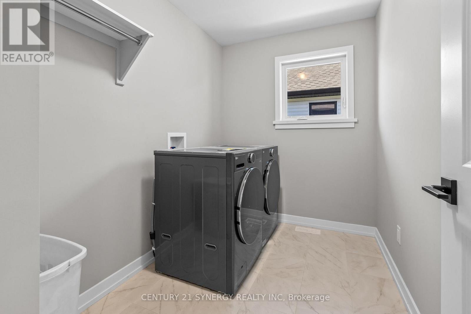 1175 BRONZE AVENUE - 43