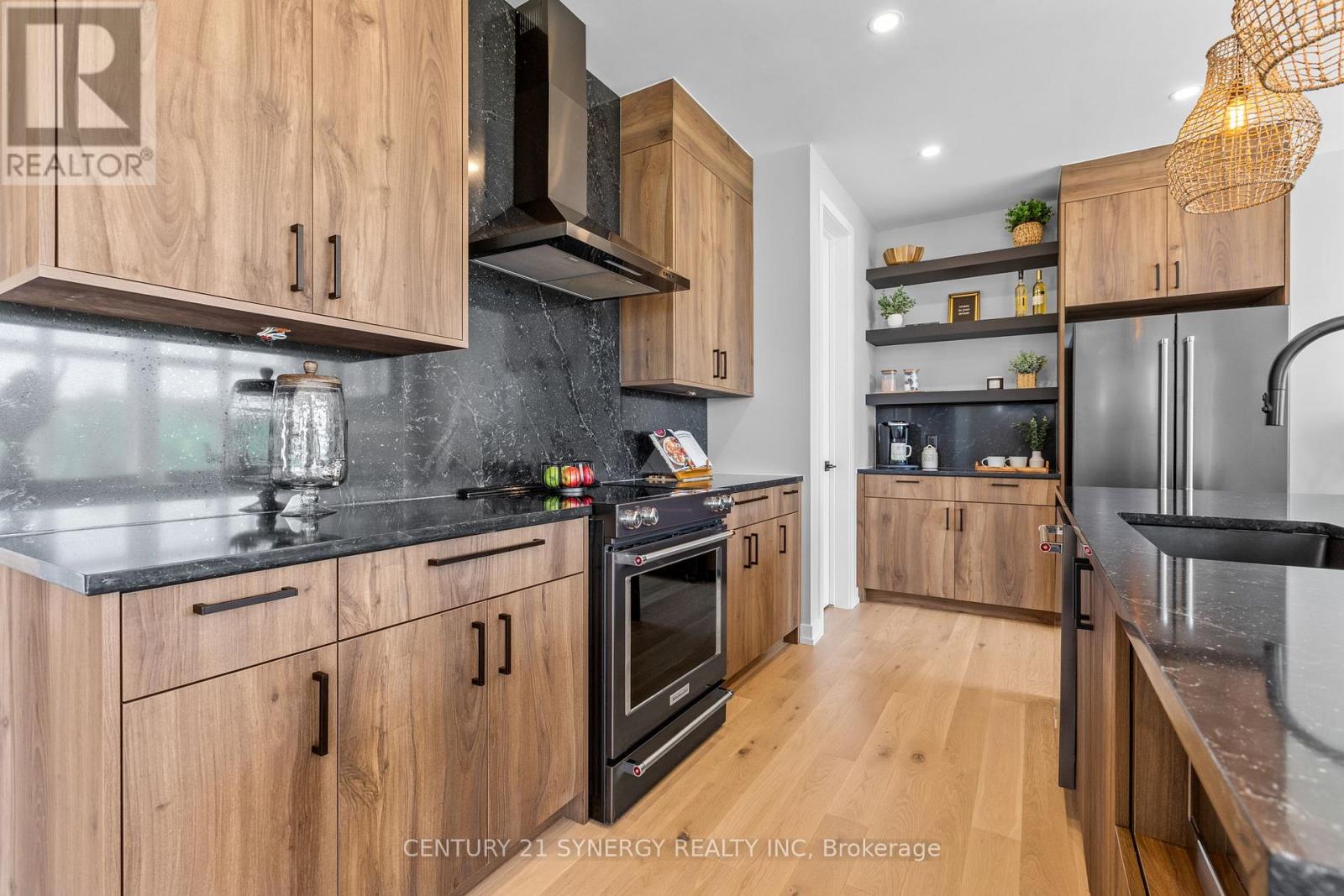 1175 BRONZE AVENUE - 8