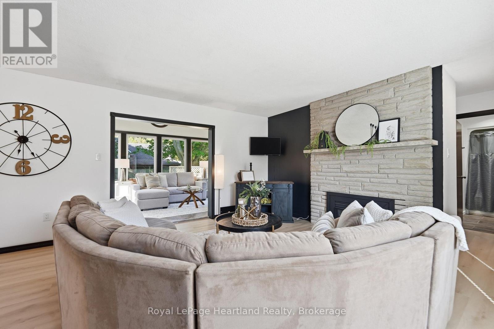 6 ALEXANDER STREET - 11