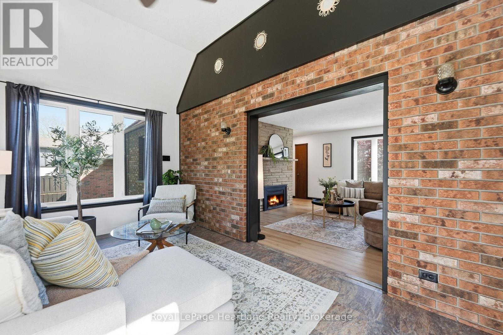 6 ALEXANDER STREET - 14