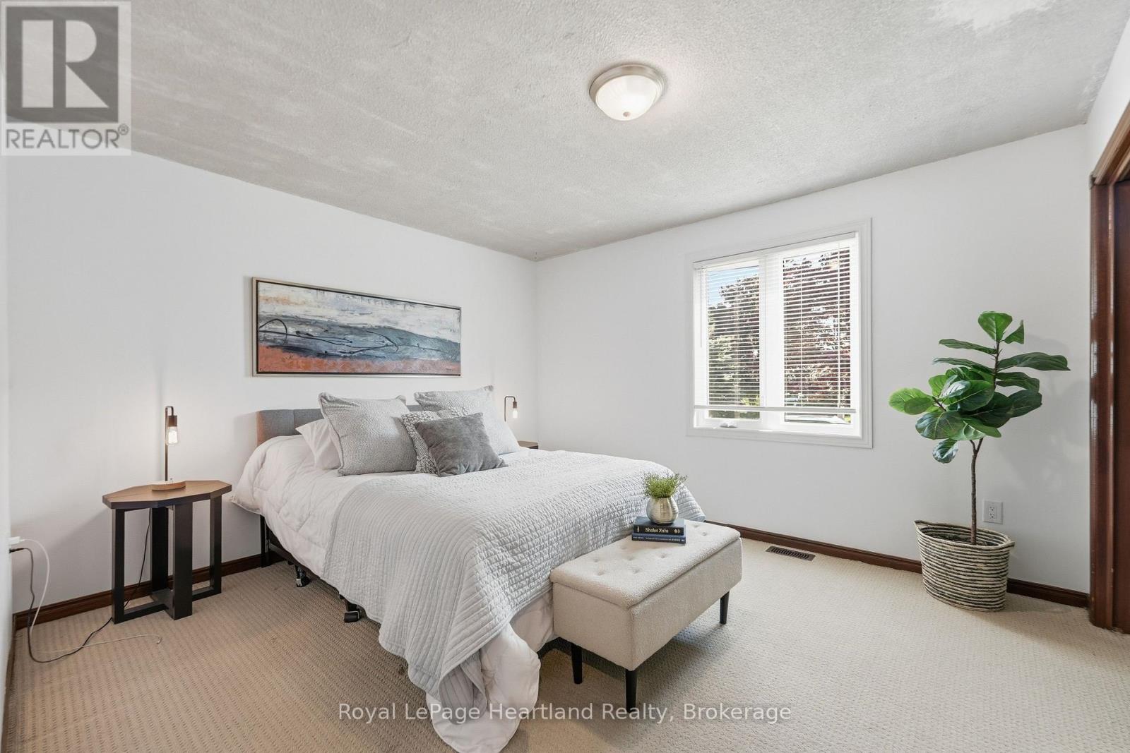 6 ALEXANDER STREET - 19