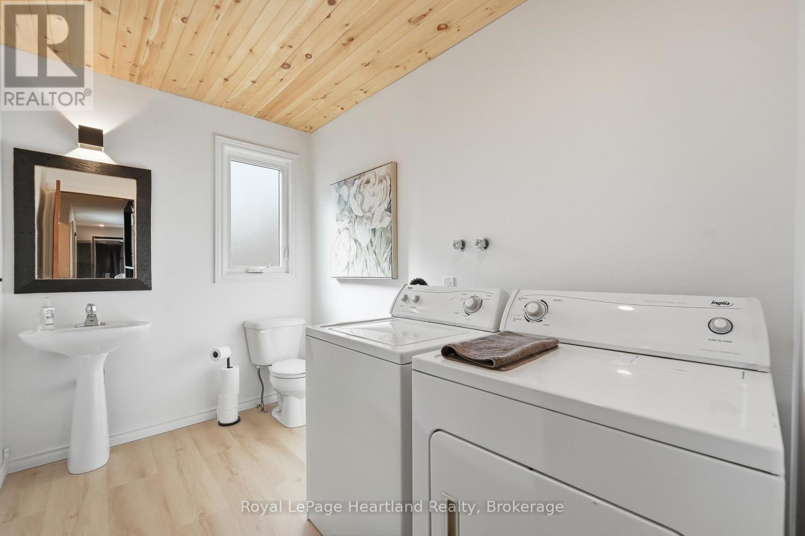 6 ALEXANDER STREET - 21