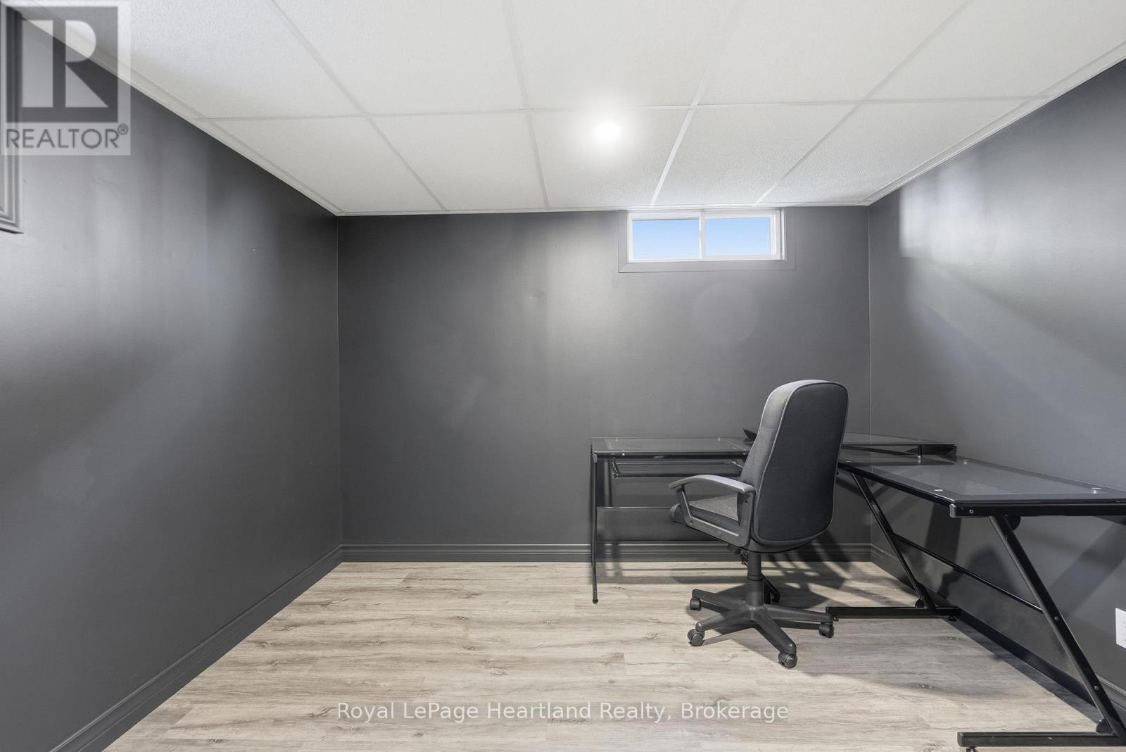 6 ALEXANDER STREET - 29