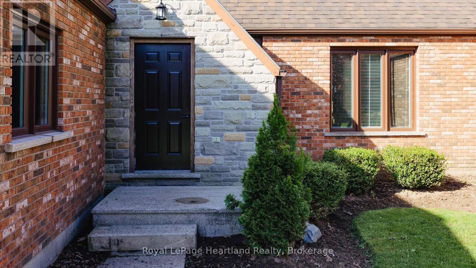 6 ALEXANDER STREET - 4