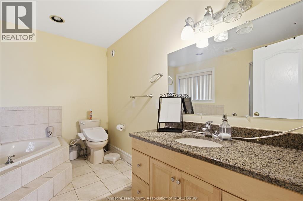 769 MASSIMO CRESCENT - 31